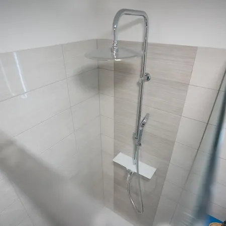 公寓 Apartma Lida 2 *